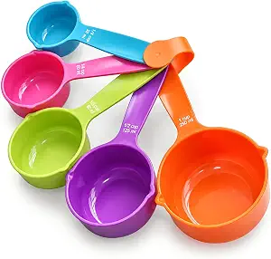 Rypet Pet Food Scoop Set of 5 - Measuring Cups and Spoons Set Plastic for Dog, Cat and Bird Food (Random Color)